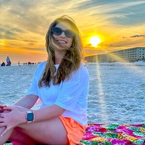 Meet your Posher, Alyson